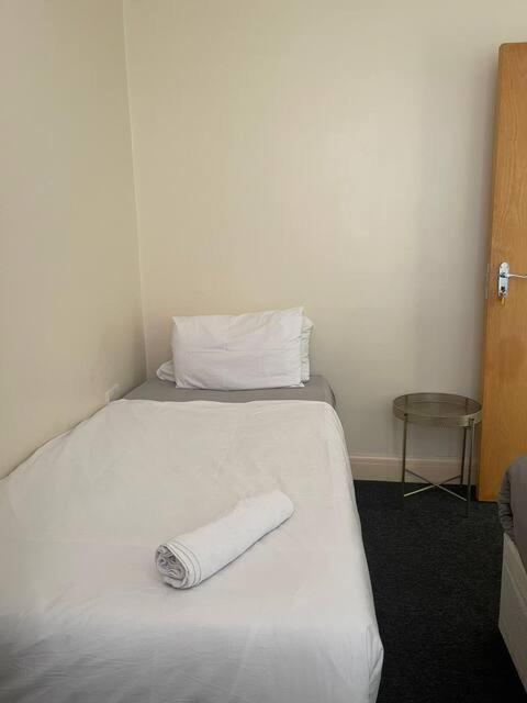 Guest house Ensuite Family In Stratford London