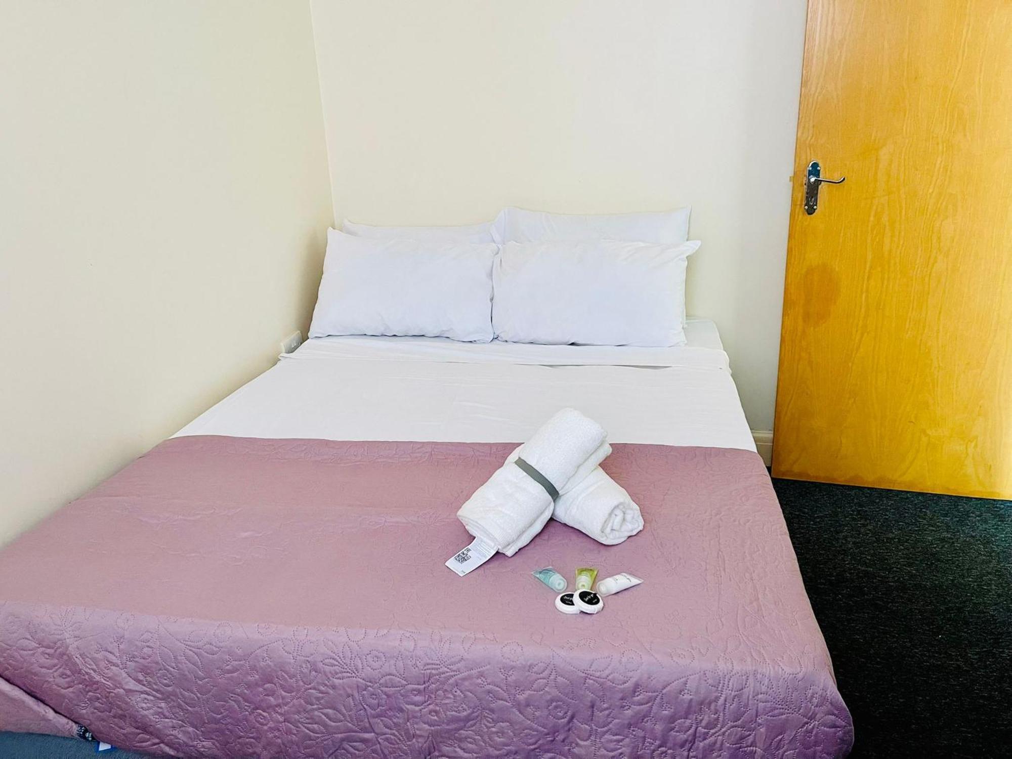 Ensuite Family In Stratford Guest house