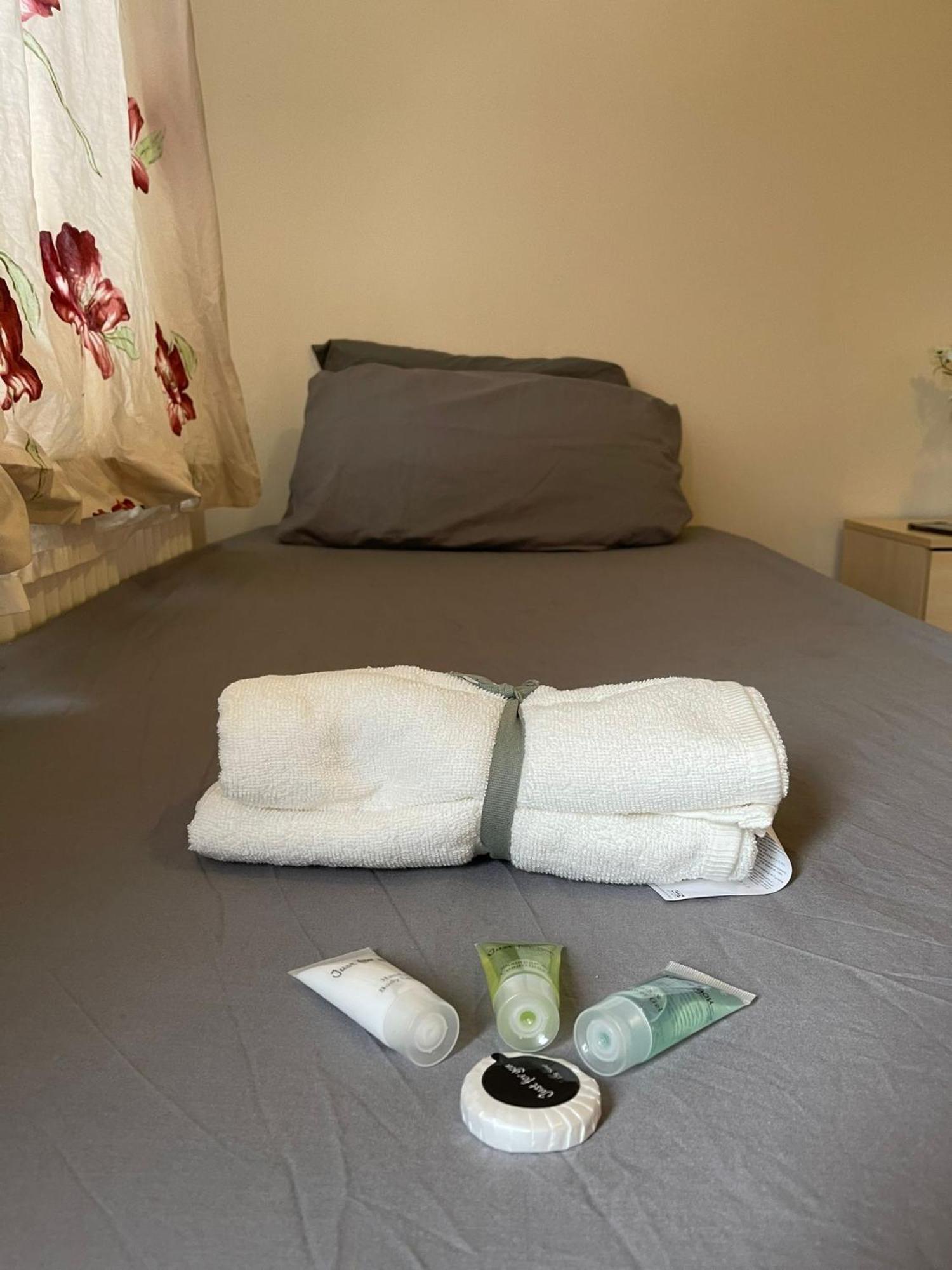 Ensuite Family In Stratford Guest house London