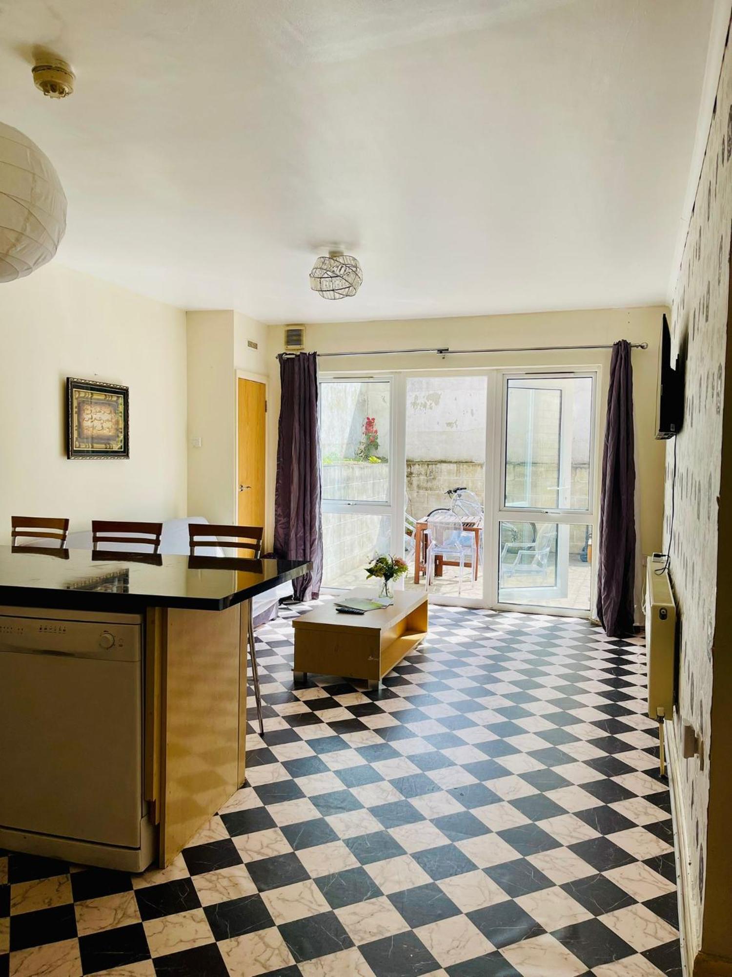 Guest house Ensuite Family In Stratford London